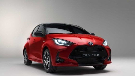 Nuova  Toyota  Yaris hybrid  2020, si cambia così
