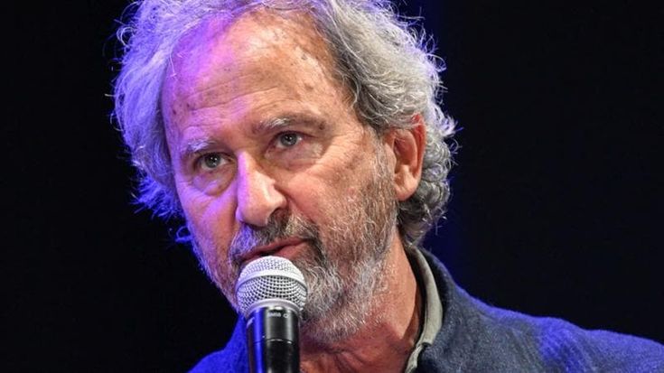 “Vita morte e miracoli”, il libro di poesie di Luciano Stella: “Canto visioni e memorie”