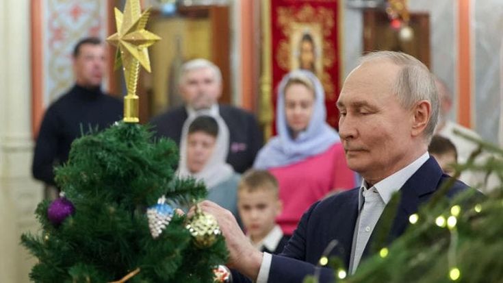 L’omelia di Putin per il Natale ortodosso: “In Ucraina i soldati combattono per una missione sacra”