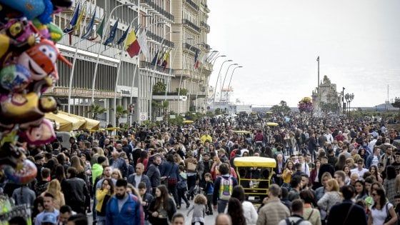 Turismo,  de Magistris soddisfatto: "A Napoli tutto esaurito ed  è solo l'inizio"