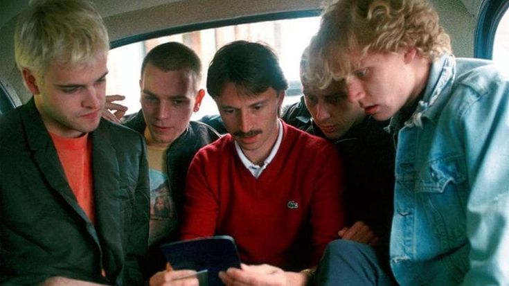 “Trainspotting” al cinema 30 anni dopo: retroscena e protagonisti di un film autenticamente culto