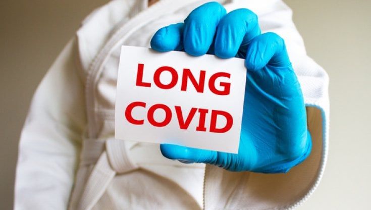 Long Covid: con Omicron il rischio si riduce del 58%