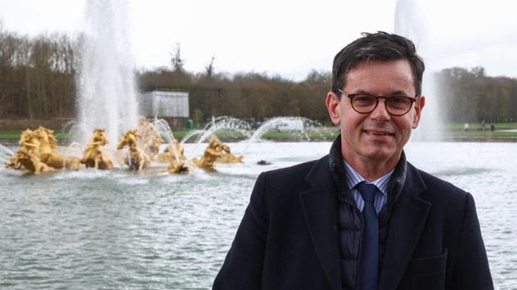 Parigi, il presidente della reggia di Versailles sarà il nuovo direttore del Louvre