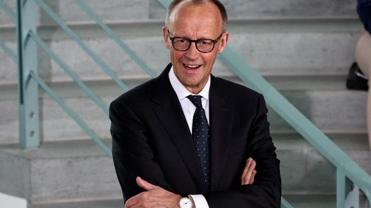 Merz boccia la proposta di Macron sugli eurobond: “Distrae dal problema della produttività”