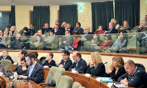 Nessun taglio agli stipendi in Regione entro fine anno