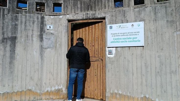 Comunità degli orrori nel Casertano, il Riesame concede i domiciliari a Leccia