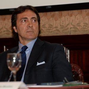 Confesercenti Palermo, riconfermato Attinasi: "Sconti ai clienti su taxi e Ztl"