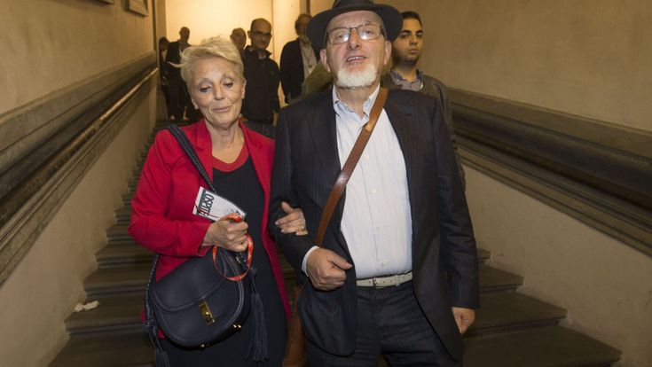 Il padre e la madre di Renzi indagati per false fatture 