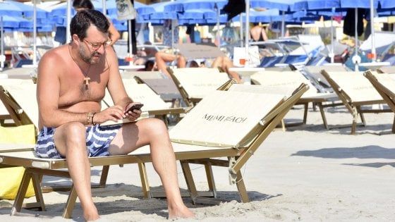 Salvini: "L'anno prossimo tornerò al Papeete da presidente del Consiglio"