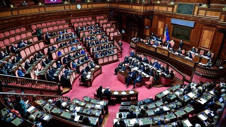 Manovra, spinta alla produzione e al commercio di armi. L'ok del governo al blitz della maggioranza