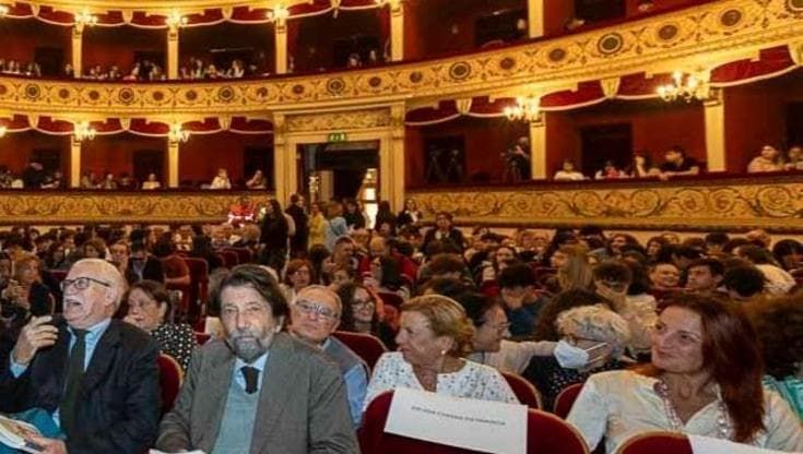 Massimo Cacciari in giro tra i tesori di Agrigento: “E’ in atto la distruzione del pensiero”