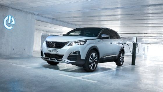 Peugeot 3008 GT Hybrid4, il suv ibrido di riferimento