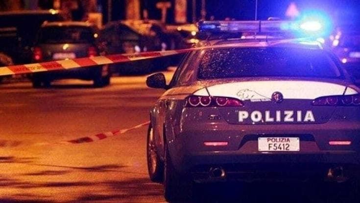 Napoli, agguato di camorra in via Cesare Rosaroll: inseguito e ucciso da due sicari