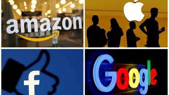 Privacy, anche Facebook ammette: messaggi vocali trascritti da operatori esterni