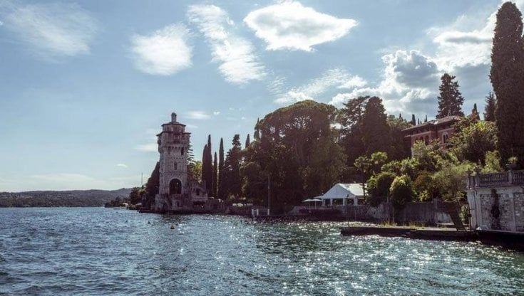 Gardone Riviera è l'unica Bandiera Blu della Lombardia: la perla bresciana spera nel ritorno del turismo