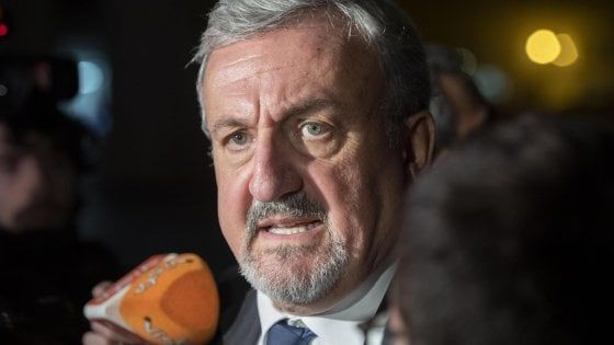 Regionali Puglia, Emiliano: "Fitto ha venduto la nostra regione alla Lombardia"