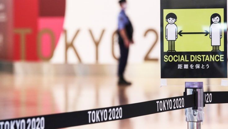 Coronavirus nel mondo, Nuovo stato di emergenza a Tokyo. Londra: niente quarantena per i vaccinati che rientrano dall'Italia