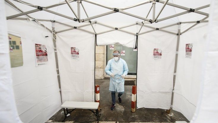 Il punto covid in Piemonte, il primario Di Perri: “I contagi? Cresceranno, ma senza un’altra vera ondata” 