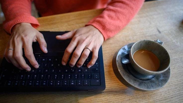 Come fare la parentesi graffa sulle tastiere per Mac e Windows