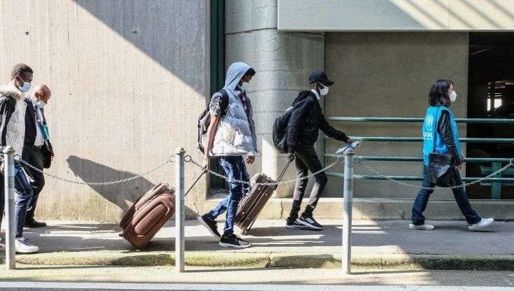 Profughi, arrivato in Italia il secondo gruppo di minori soli del progetto “Pagella in tasca”