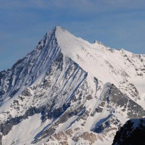 Due alpinisti muoiono cadendo per 900 metri dal Weisshorn, a nord del Cervino