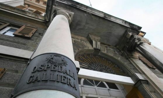 Resta senza part time e porta i figli al lavoro: ‘Non so dove metterli'