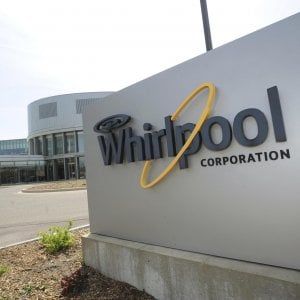 Whirlpool, accordo al Ministero per azzerare gli esuberi