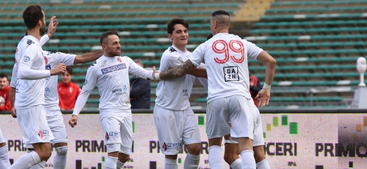 Serie D: l'Avellino riapre i giochi, il Bari mette la freccia