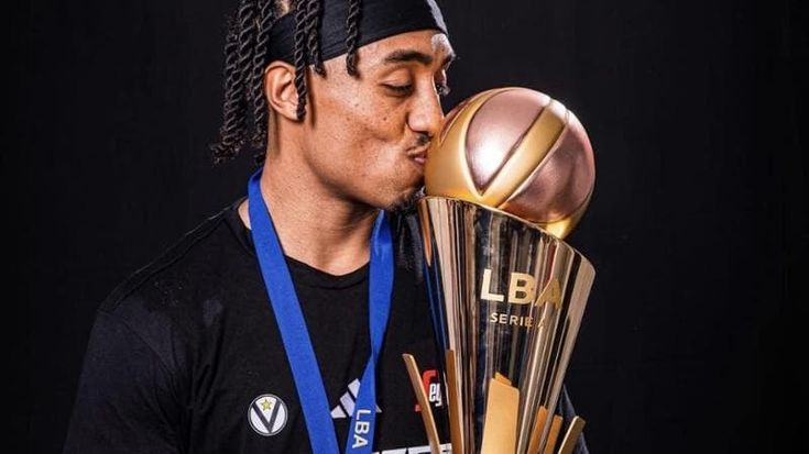 Brandon Taylor lascia la Virtus e vola in Grecia