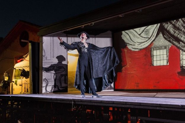 Roma, l'Opera va in piazza su camion: prima tappa Figaro all’Alessandrino