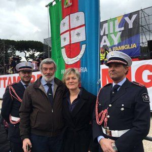 Frasi choc sui gay, Rixi difende De Paoli: non è un mostro. M5s: "Ecco cosa ha detto"