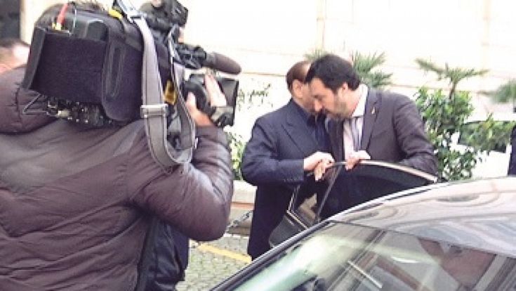 Forza Italia in macerie, scalata da Salvini. Romani: “Silvio non è più leader”