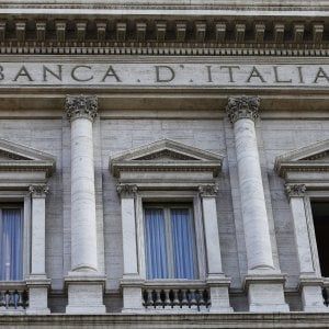 Banca d'Italia: debito record a 2.241 miliardi. Con Brexit crescita sotto l'1%