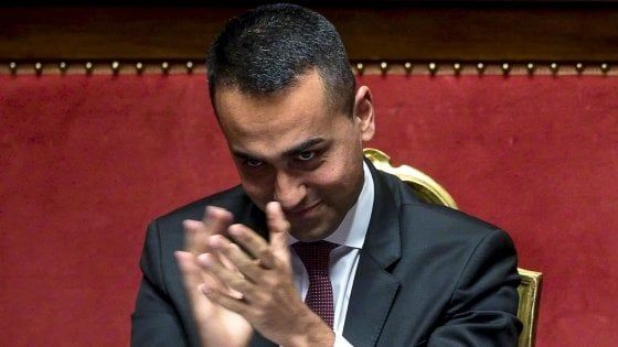 Di Maio, la frase su Marcinelle scatena critiche e ironie sui social: "Lui è la prova che è meglio emigrare"   