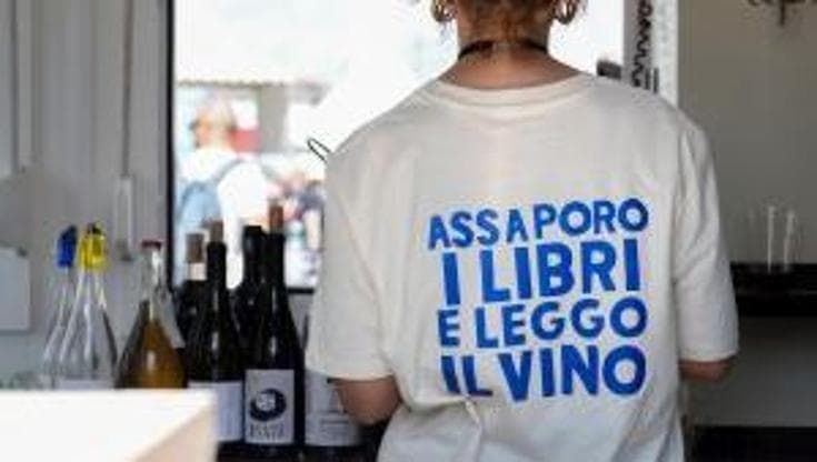 Libri e vini naturali: il Salone di Torino si apre a cibo e calici con Augusta Pop
