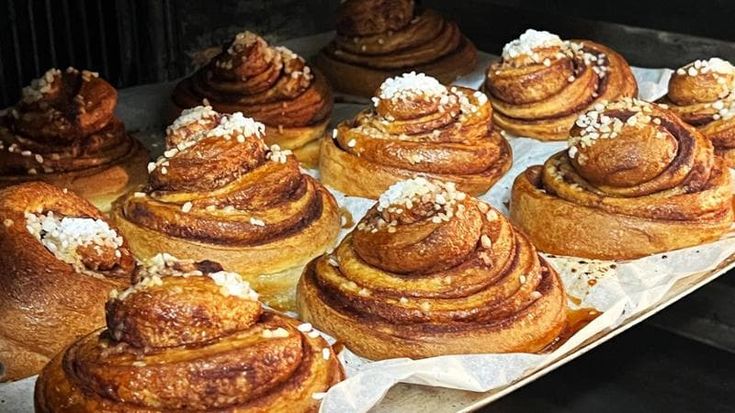 Il Cinnamon roll day celebra il fascino nordico della cannella: ecco i migliori da provare a Milano