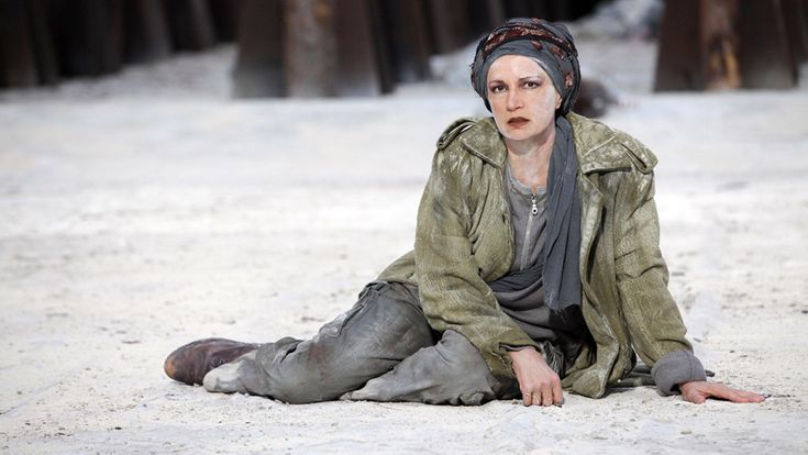 La tragedia greca raccontata da chi la mette in scena
