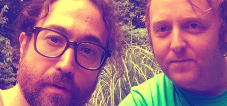 Beatles, un selfie per i figli di Lennon e McCartney