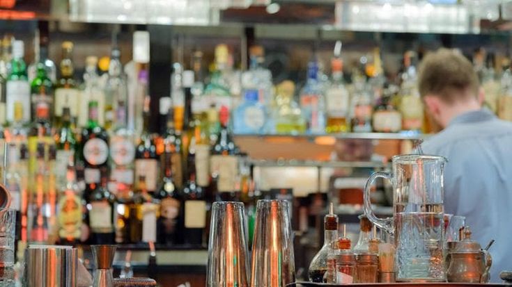 Spirits in selezione, vino sempre più d'occasione: la lettura di Rinaldi 1957