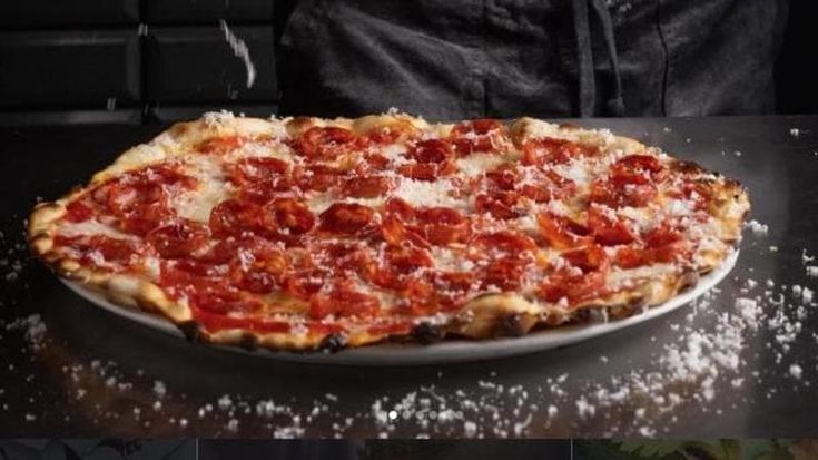 La rivincita della pizza romana: sottile ma gourmet