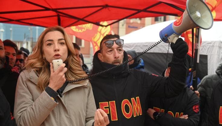 Ex Ilva, torna la protesta, Salis e Bucci tra i lavoratori. E venerdì nuovo incontro al ministero