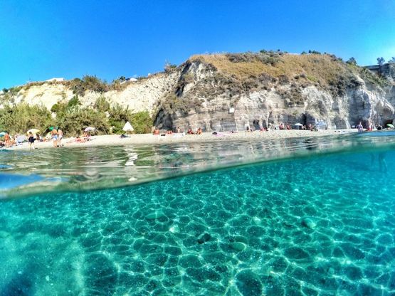  La seconda estate di Ischia: a Cava dell'Isola il mare è caraibico