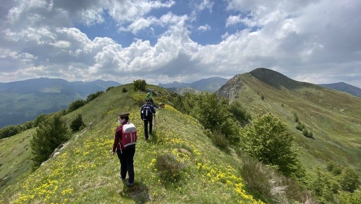 "Scarponcini, zaino e studiare il percorso". I consigli del Cai per affrontare i sentieri di montagna