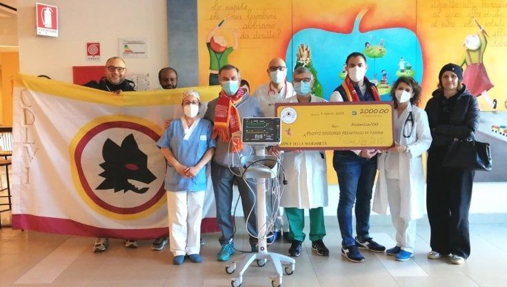 "Una donazione col cuore giallorosso": dai tifosi della Roma un monitor alla Pediatria del Maggiore