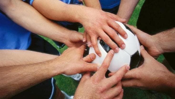 Battere le mani per insegnare il fair play: torna anche a Firenze “La Partita Applaudita”