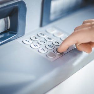 Banche in difficoltà, per la prima volta dalla crisi il valore dei loro marchi scivola