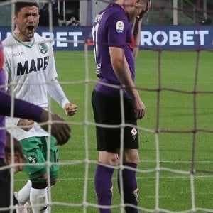 Fiorentina, il vuoto nelle curve e anche in campo