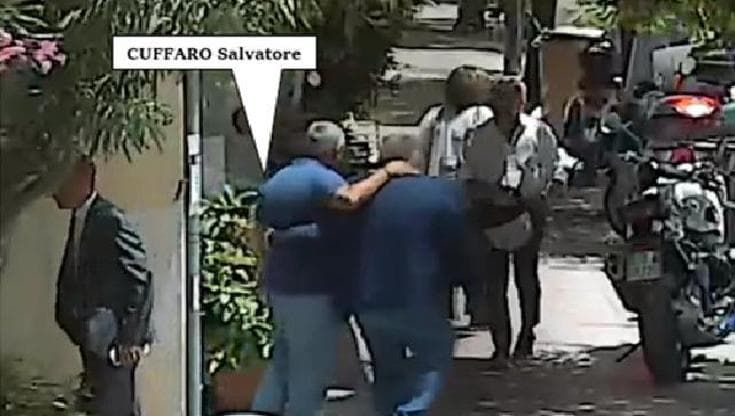 Una talpa avvisò Cuffaro, mani su sanità e appalti. “Occhio anche al Ponte sullo Stretto”