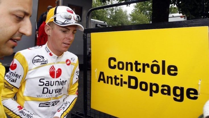 Ciclismo, il Tribunale antidoping inibisce a vita Riccardo Riccò