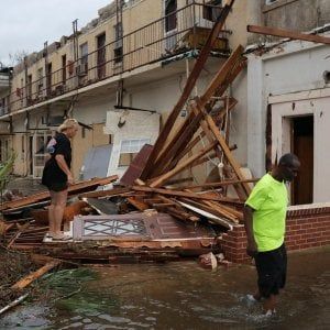Usa, venti a 250 chilometri orari e un morto in Florida ma ora l'uragano Michael ha perso intensità